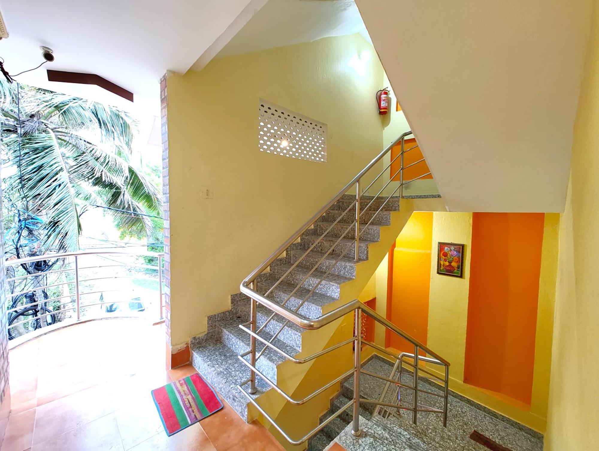 Goroomgo Sahoo Palace Puri - Prime Location Near Sea Beach - Excellent Service With Parking Facilities Esterno foto