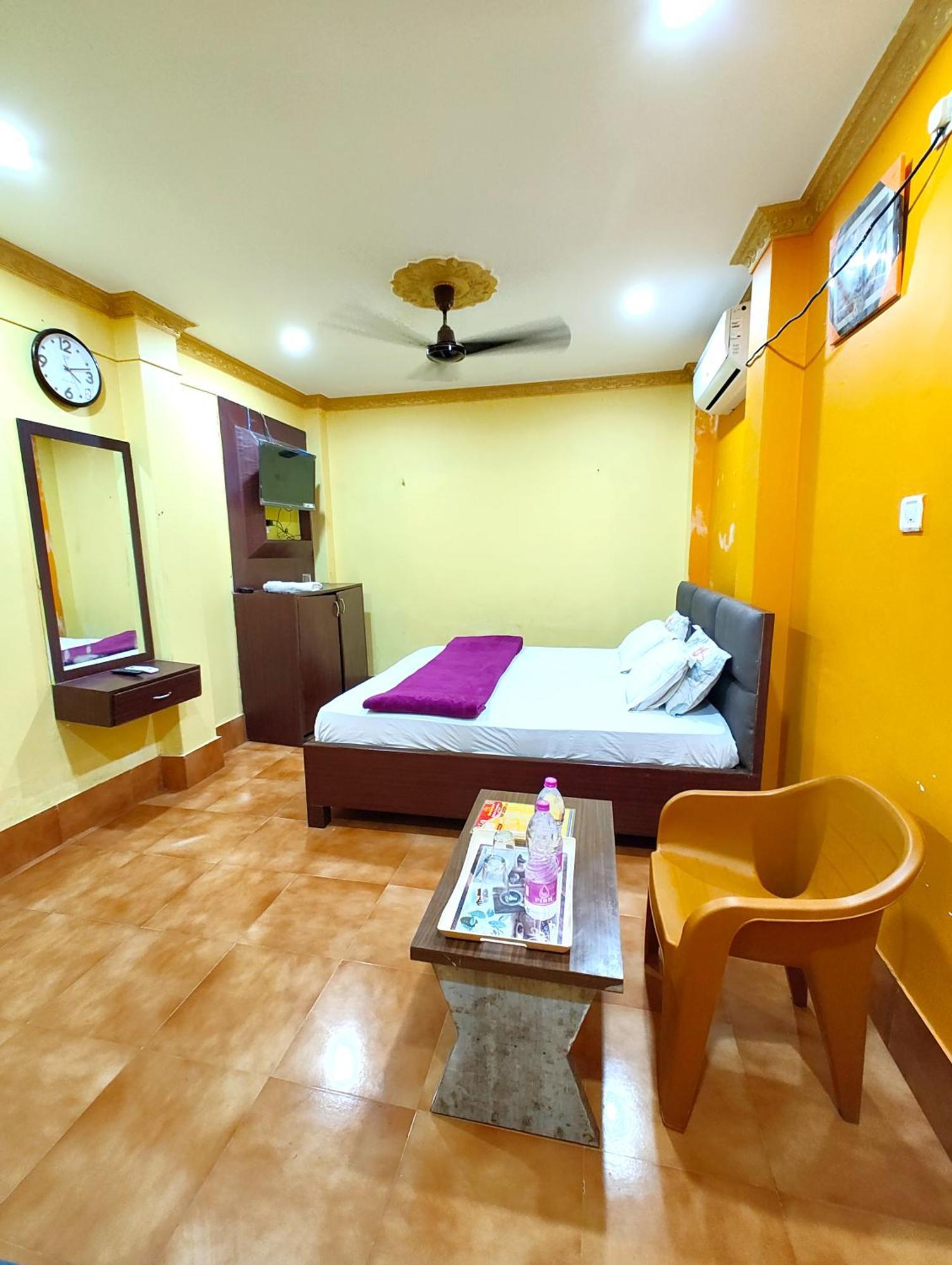 Goroomgo Sahoo Palace Puri - Prime Location Near Sea Beach - Excellent Service With Parking Facilities Esterno foto