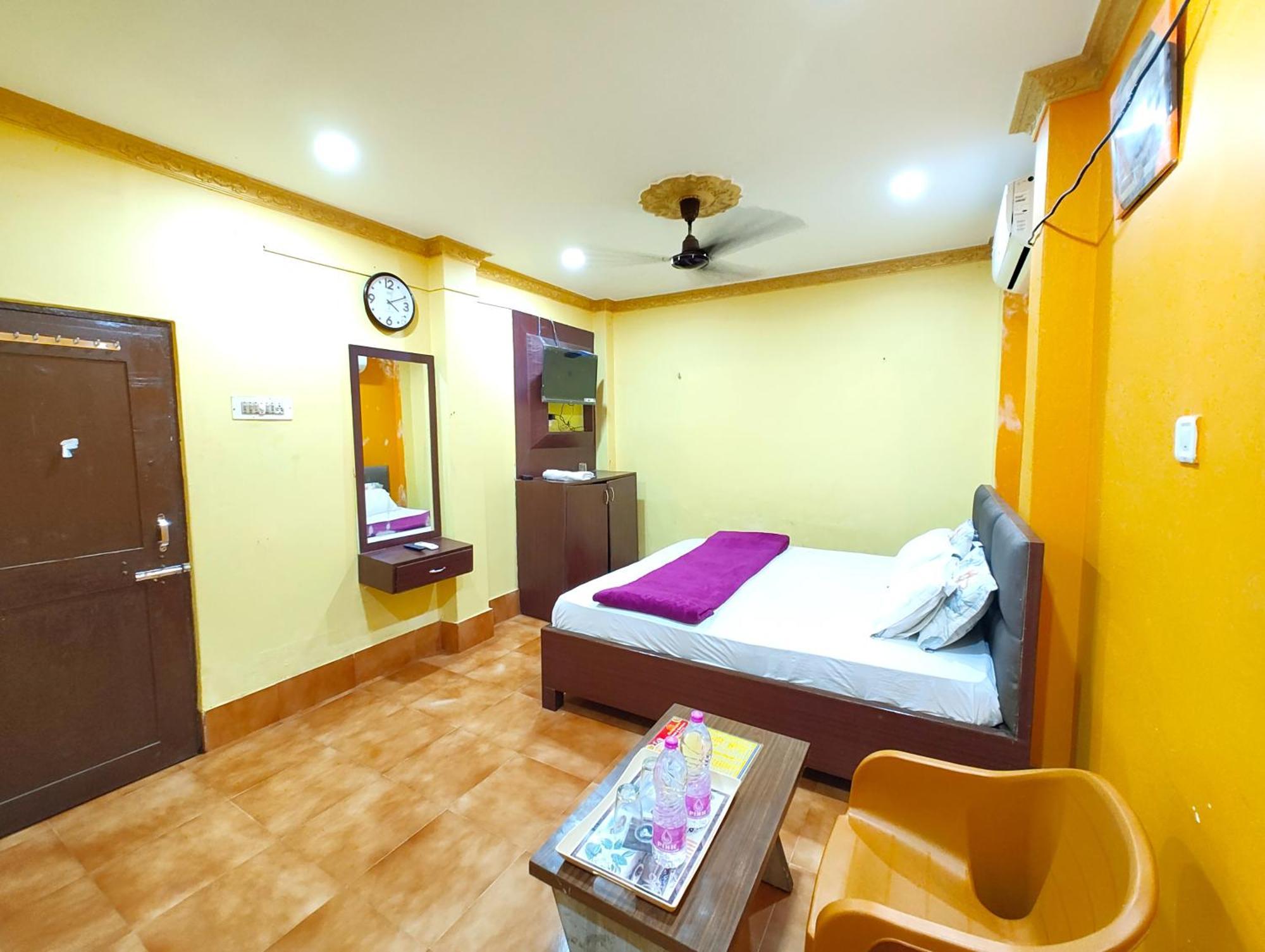 Goroomgo Sahoo Palace Puri - Prime Location Near Sea Beach - Excellent Service With Parking Facilities Esterno foto