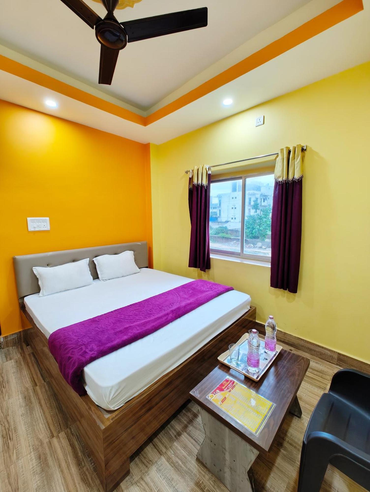 Goroomgo Sahoo Palace Puri - Prime Location Near Sea Beach - Excellent Service With Parking Facilities Esterno foto