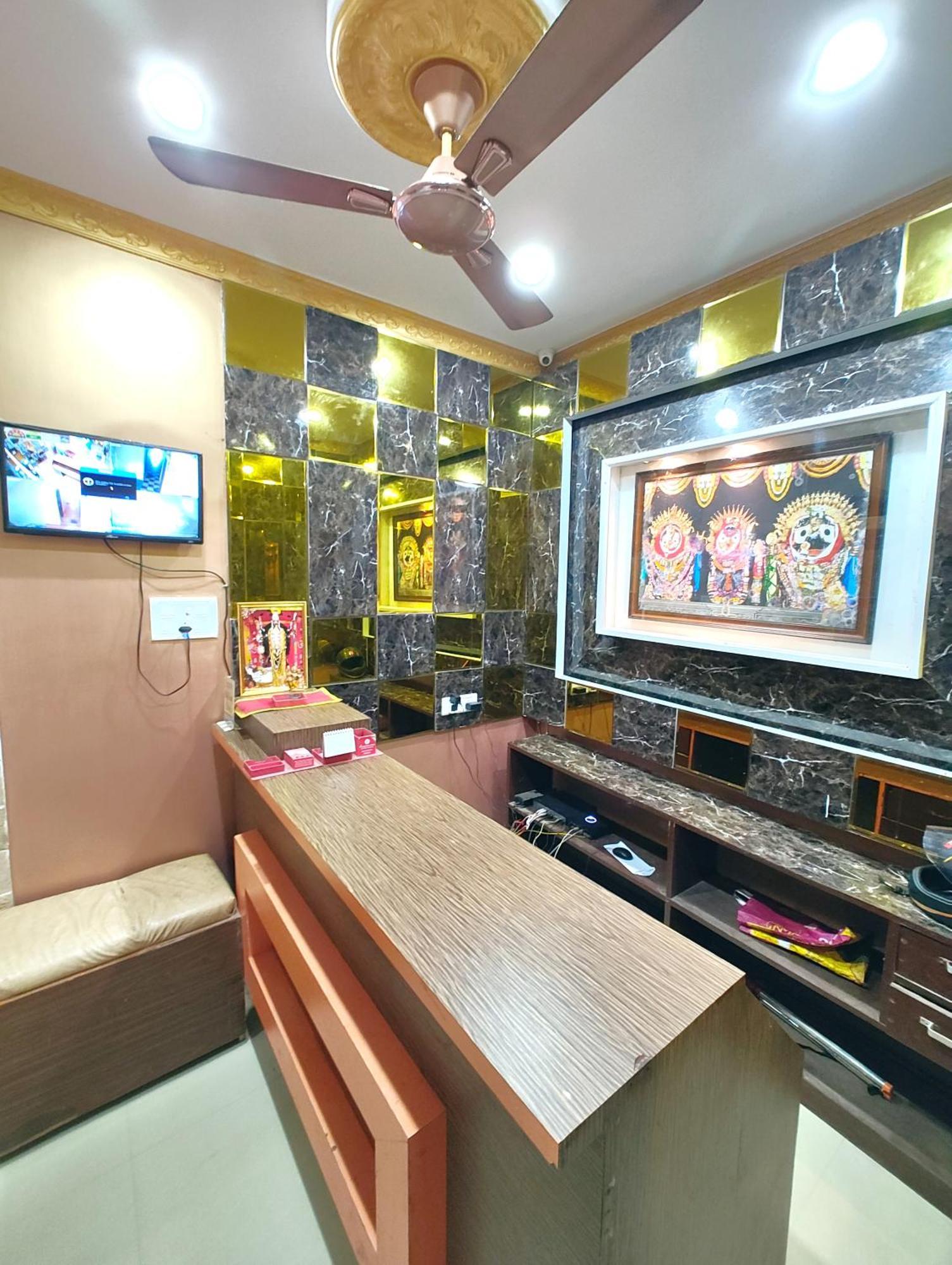 Goroomgo Sahoo Palace Puri - Prime Location Near Sea Beach - Excellent Service With Parking Facilities Esterno foto