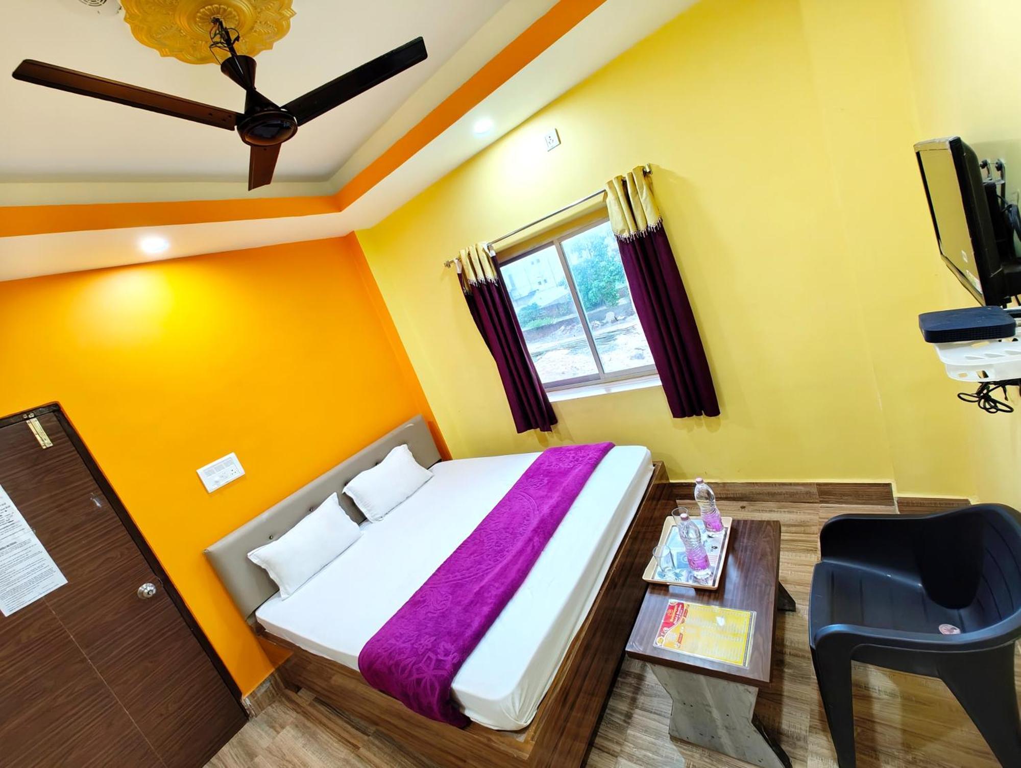 Goroomgo Sahoo Palace Puri - Prime Location Near Sea Beach - Excellent Service With Parking Facilities Esterno foto